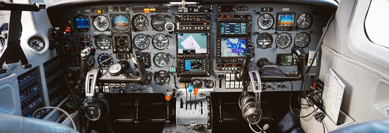 The impact of new web technologies on virtual airlines